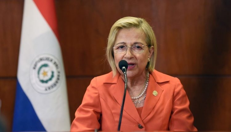 Tras la renuncia del presidente de Paraguay una mujer 