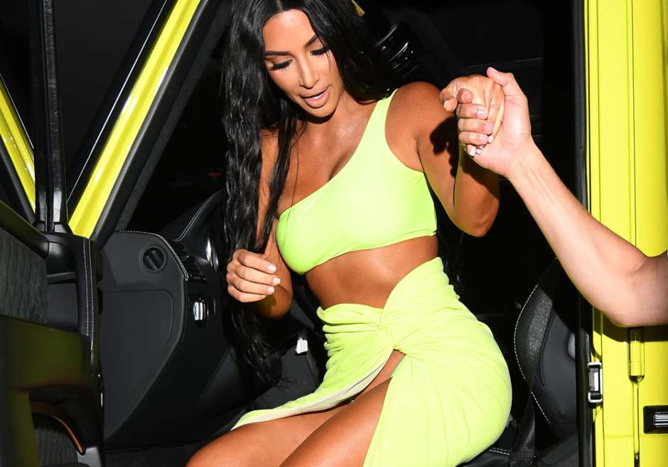 Kim Kardashian vuelve a encender las redes con atrevido atuendo - DIARIO  ROATÁN