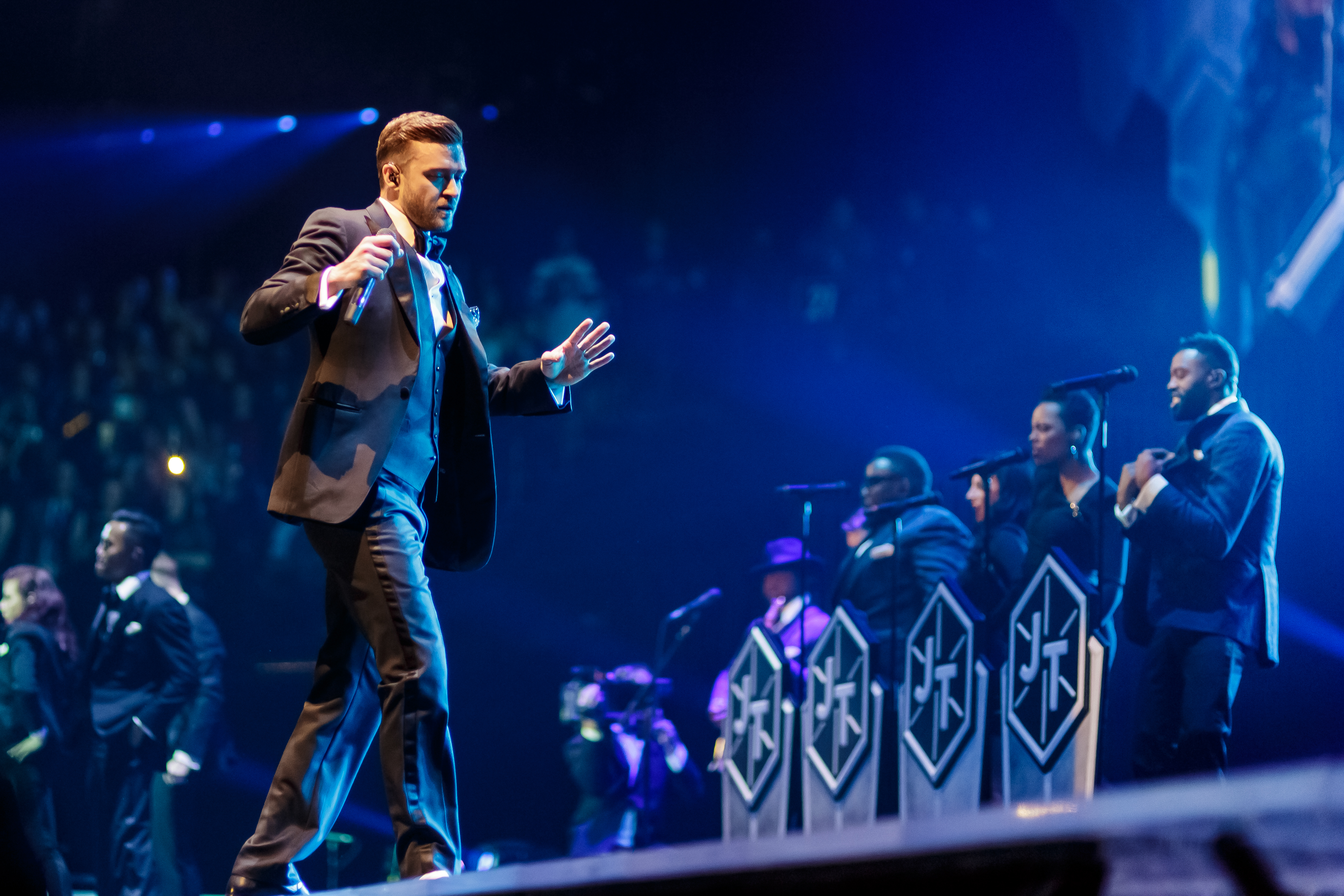 Время выступления. Джастин Тимберлейк на сцене. Джастин Тимберлейк Concert. Джастин Тимберлейк выступление. Justin Timberlake концерт.