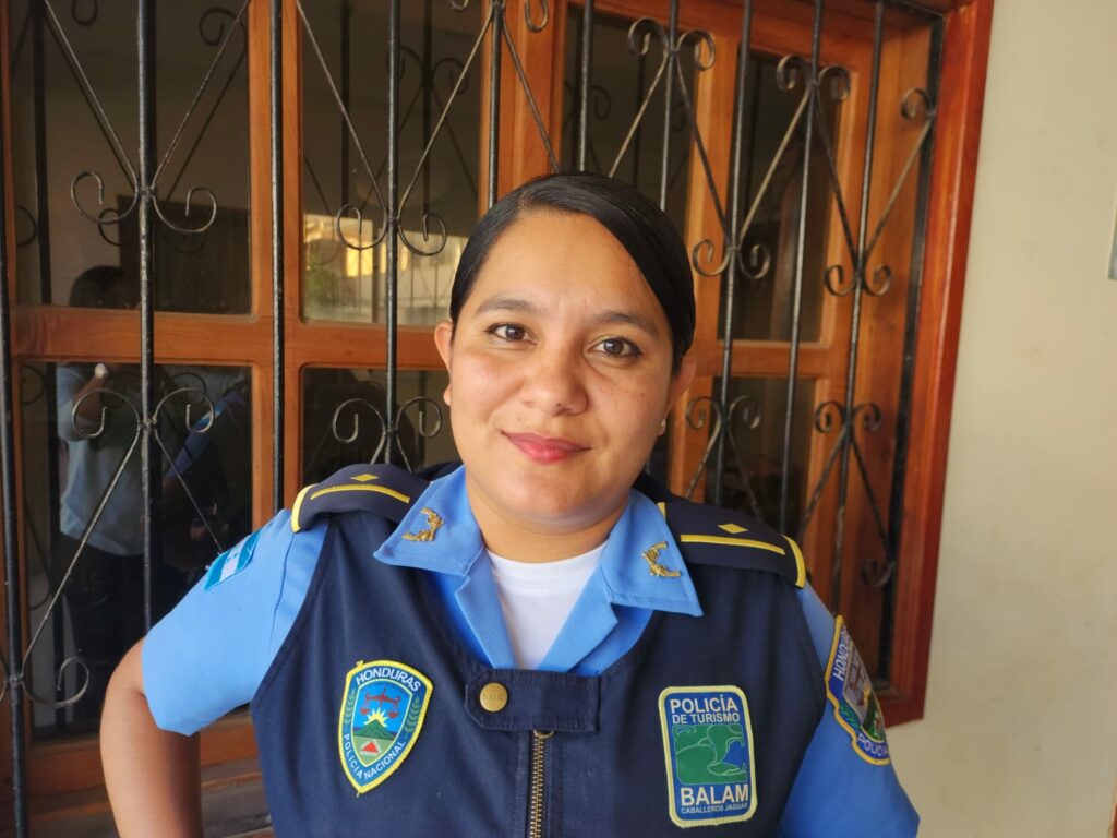 Joselin López jefa d ela policia de Turismo