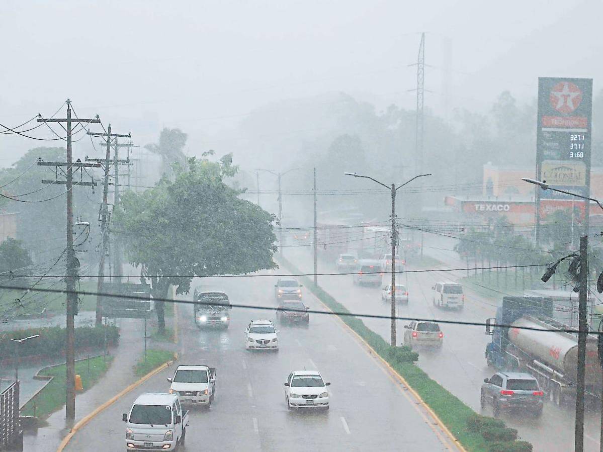 Ingreso de frente frío dejar lluvias, vientos y bajas temperaturas, en